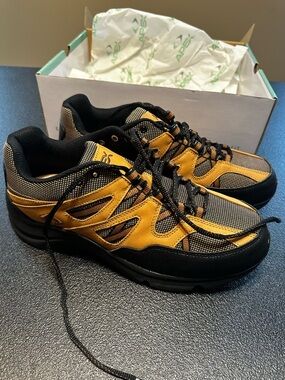NIB Apex Sierra Trail Runner Hiking Shoe 10W Diabetic Shoe